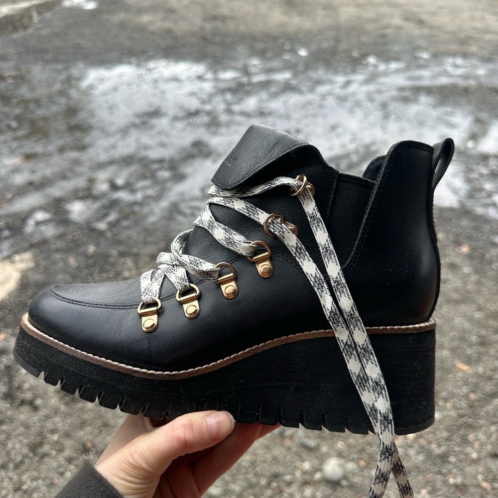 ZERØGRAND Wedge Hiker Boot